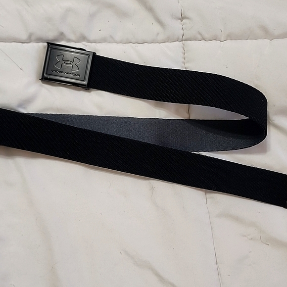 NWOT Boys Under Armour Belt Black 38 in - Picture 1 of 4